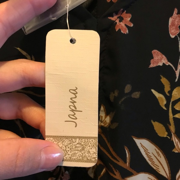 Dress - Picture 4 of 5